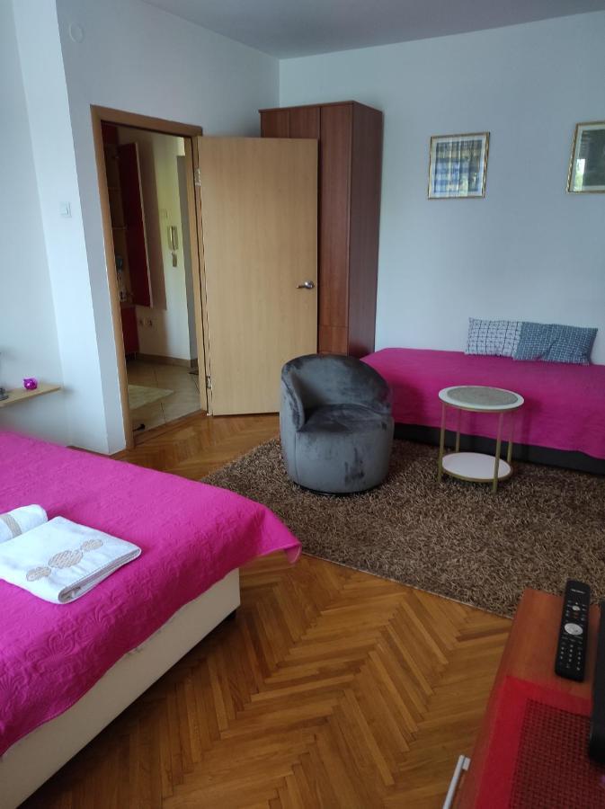 Stan U Centru Apartment Podgorica Luaran gambar