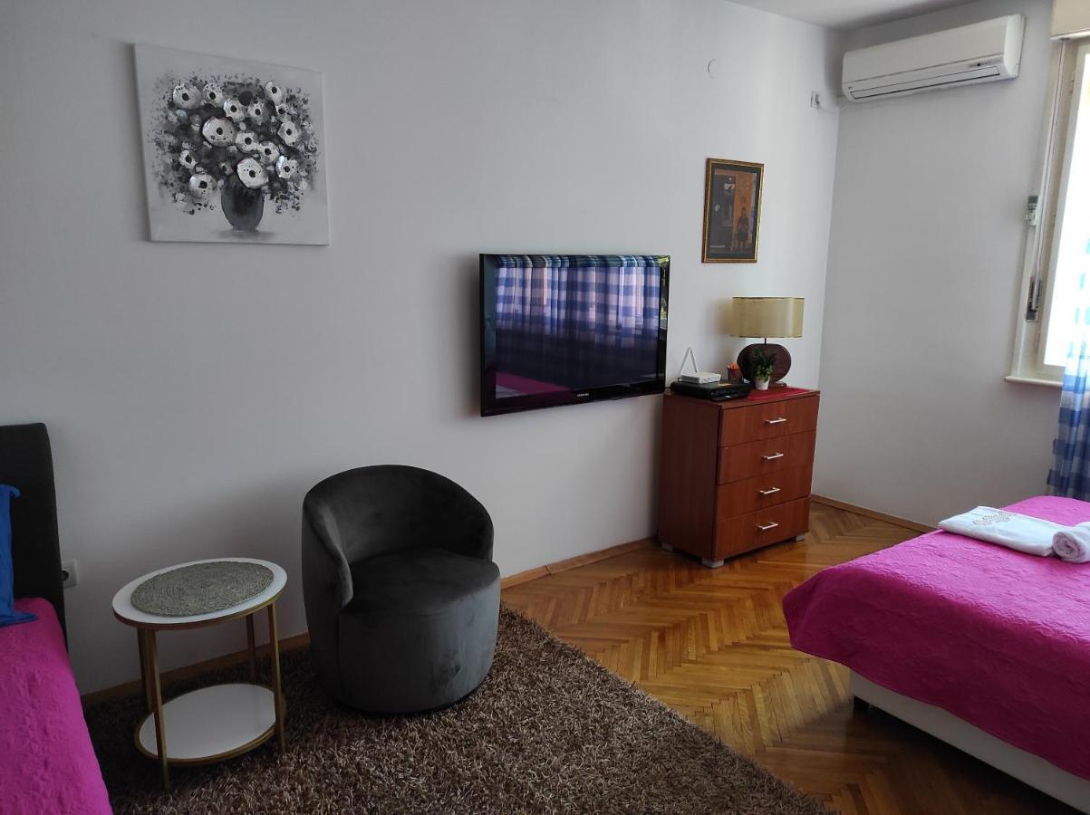 Stan U Centru Apartment Podgorica Luaran gambar